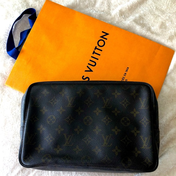 Louis Vuitton Handbags - Xmas Sale $250 Vintage Louis Vuitton Trousse Toilet 28 Monogram Clutch bag Large